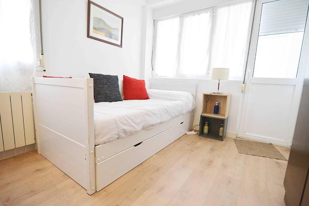 סנטנדר El Apartamento De Los Pinares By Just Room מראה חיצוני תמונה